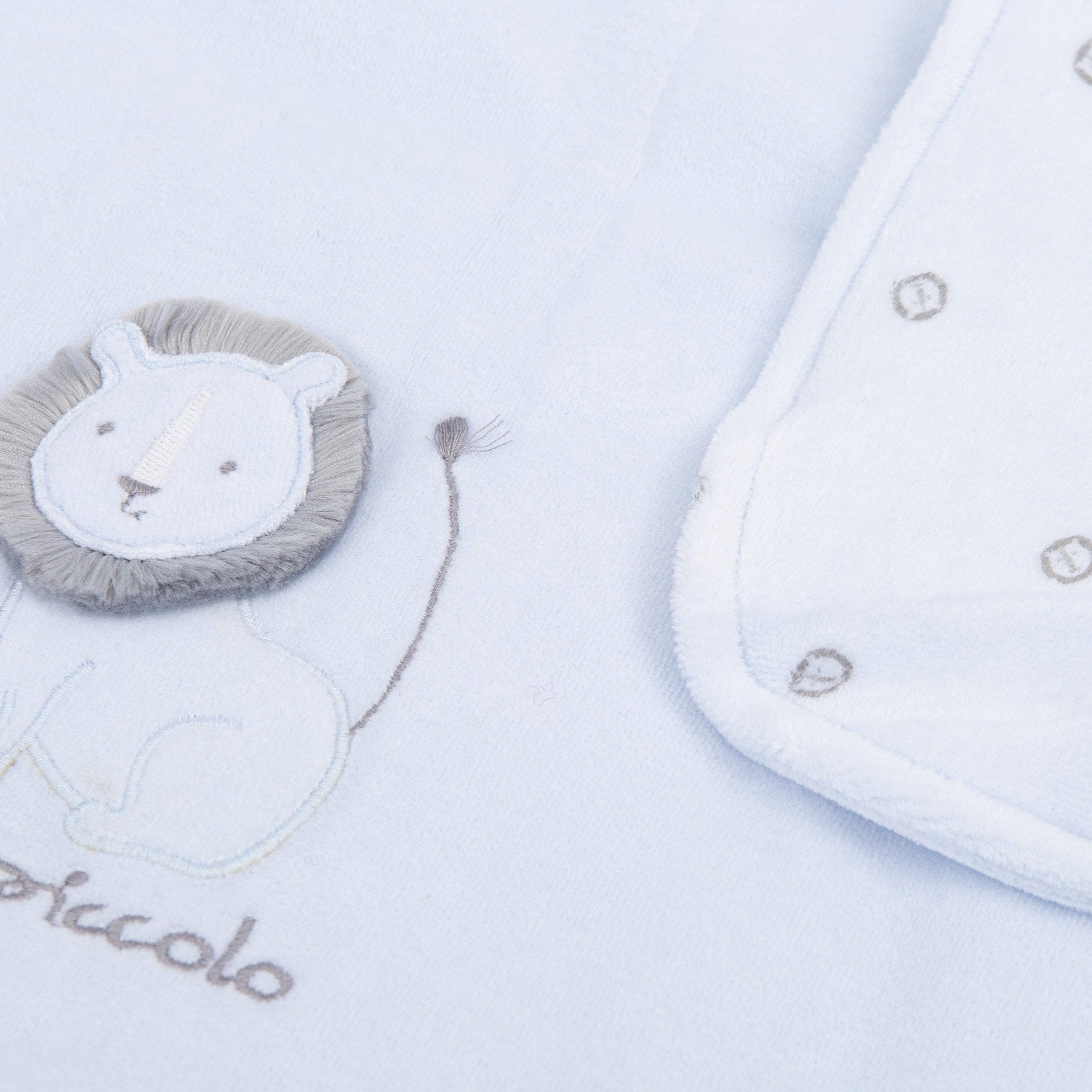 Tutto Piccolo blue baby blanket with embroidered lion detail