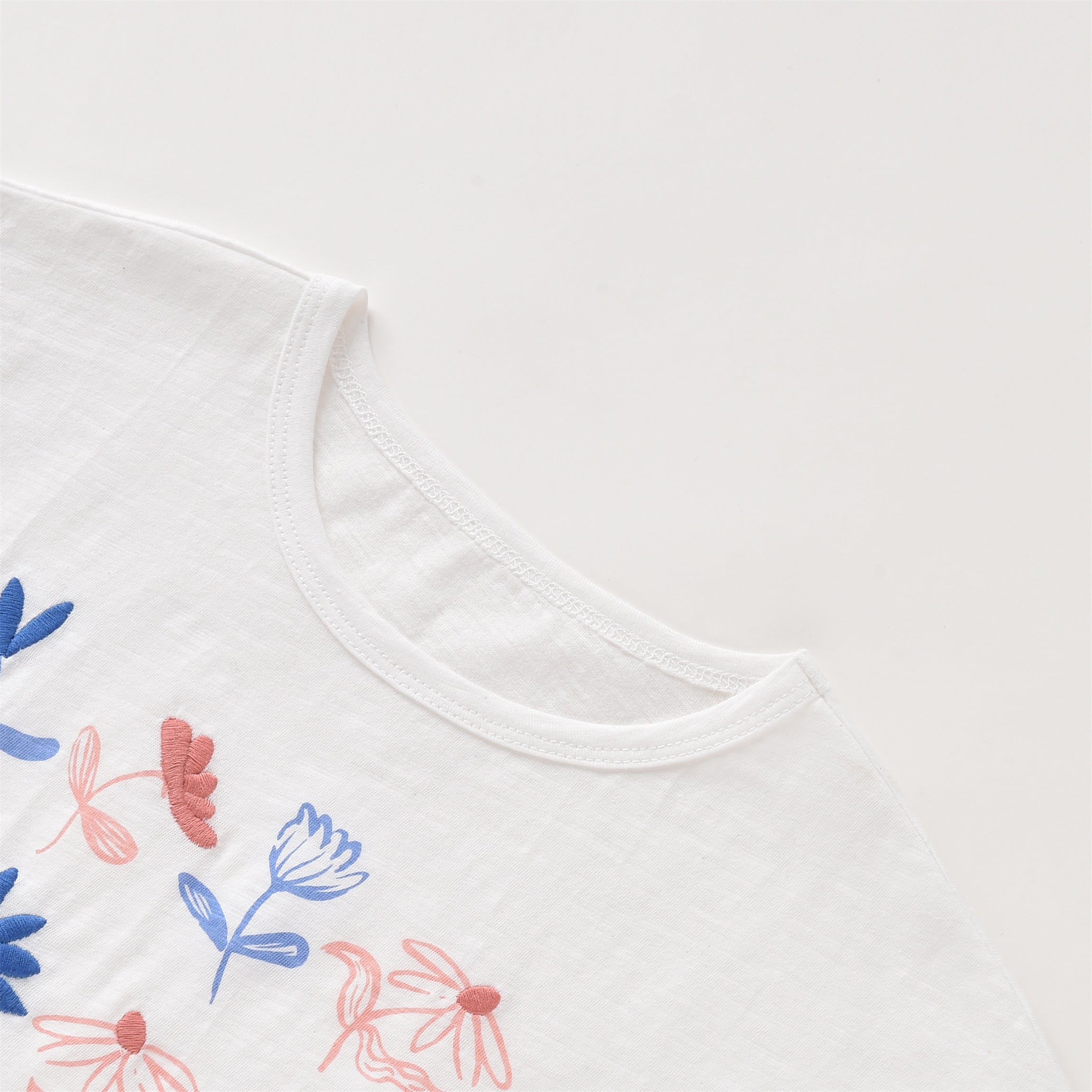 Cream short sleeve tee by Aimama, kids