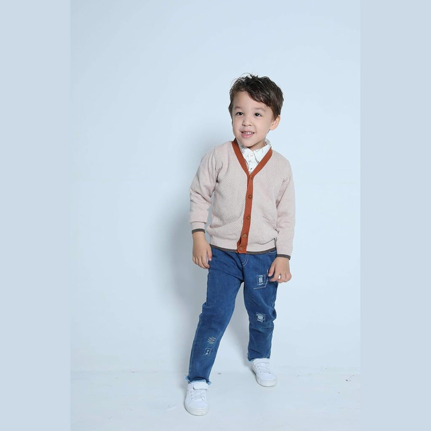 Aimama Beige V-Neck Cardigan