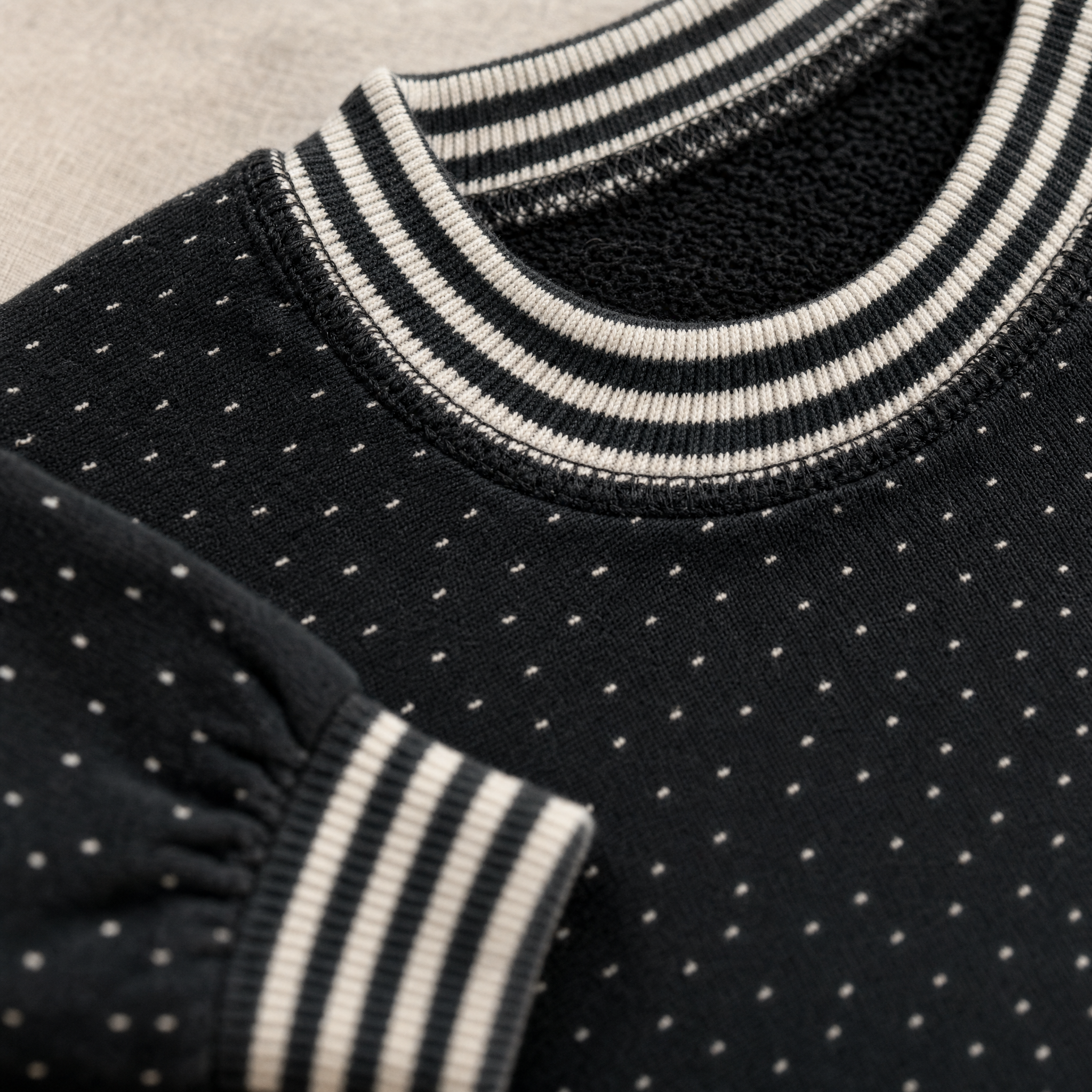 dotted-sweatdress-black-little-label detail