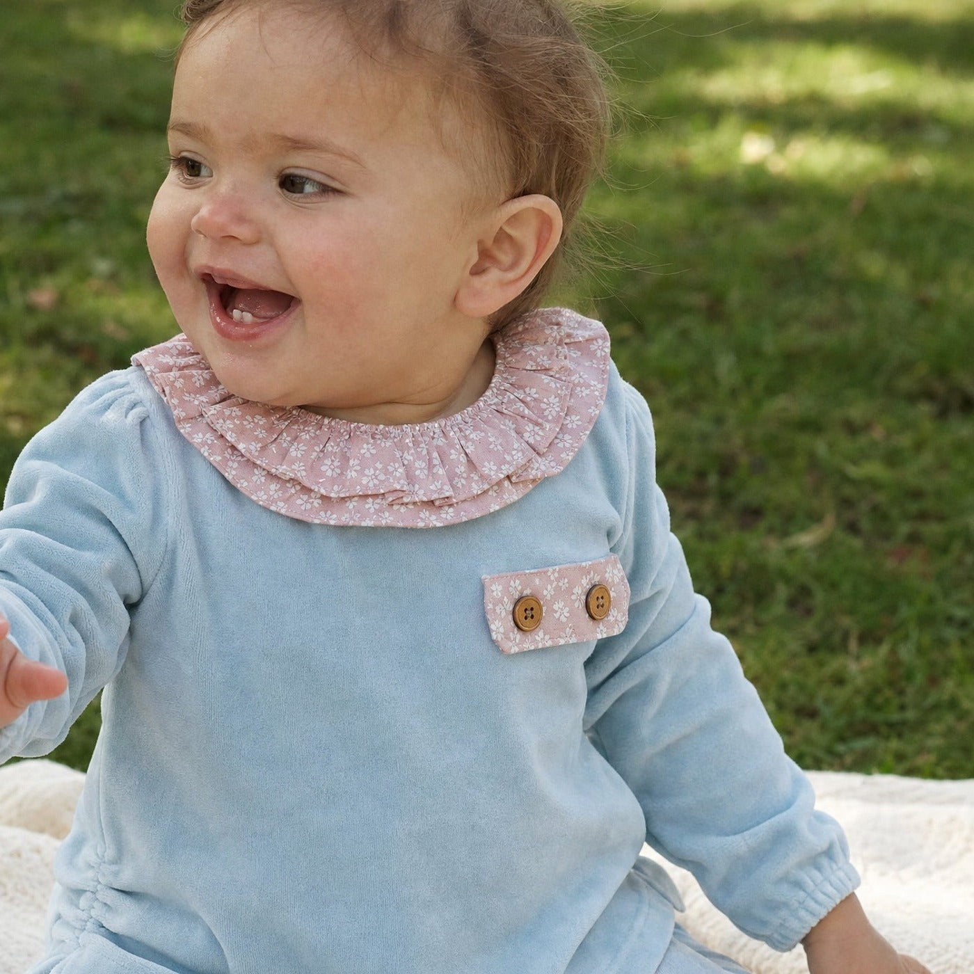 Dadati Velour Top Ruffle Collar Blue