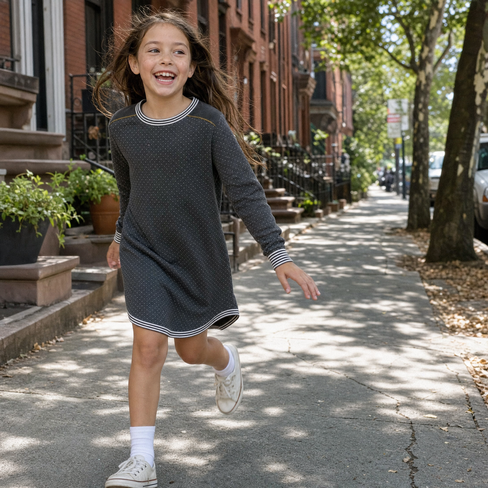 Dotted Sweatdress Black | LITTLE LABEL