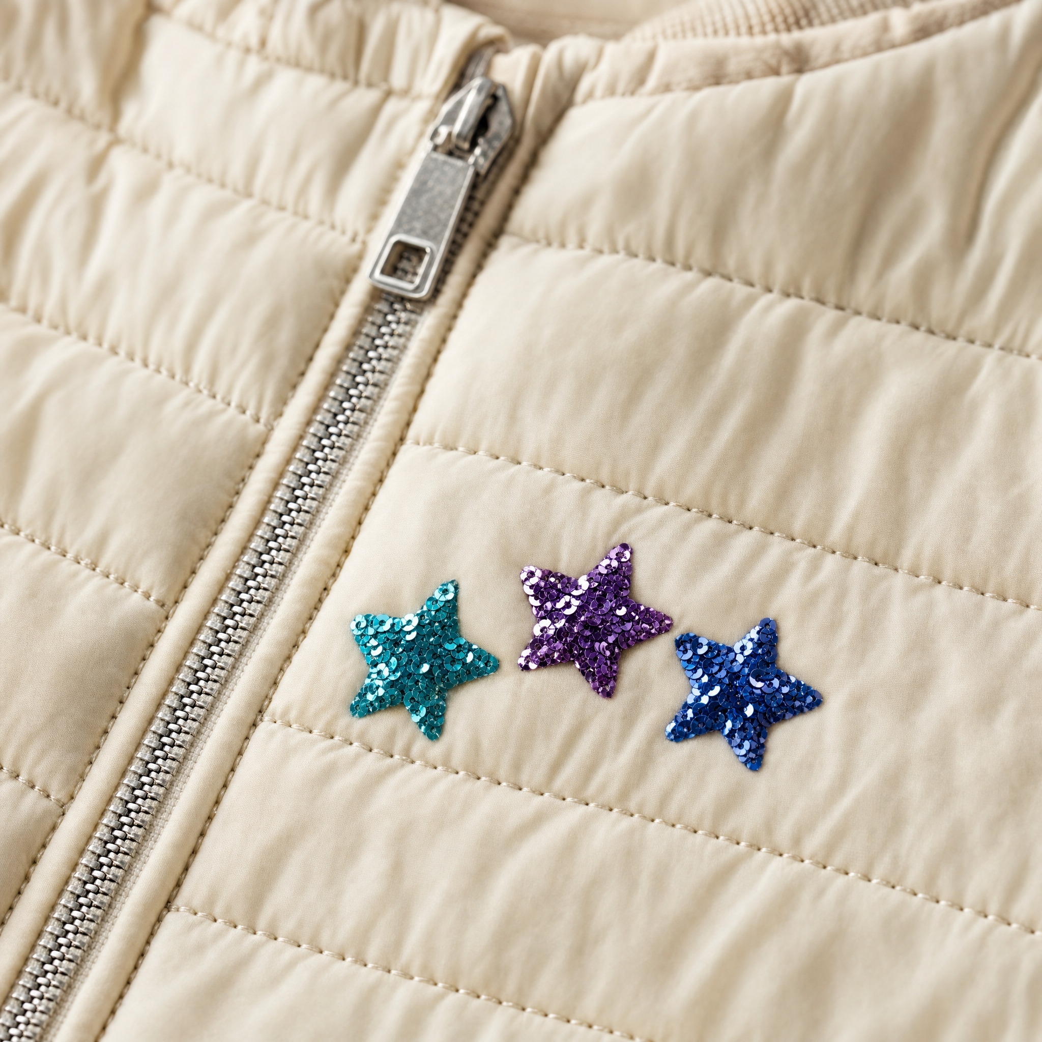sherpa-bomber-jacket-beige-konges-slojd detail